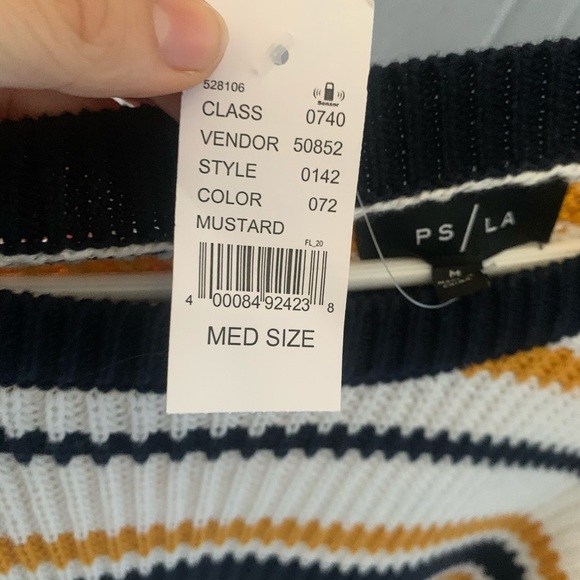 cropped sweater - Picture 4 of 4